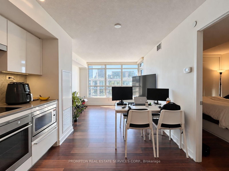 1615 - 80 Queens Wharf Road