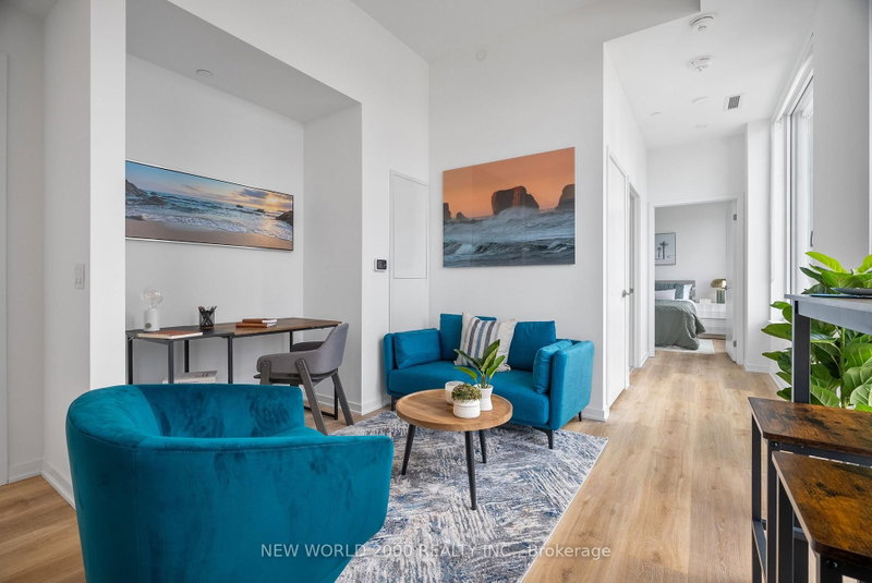1210 - 101 Roehampton Avenue
