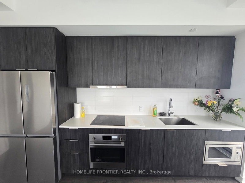 1111 - 7 Golden Lion Heights