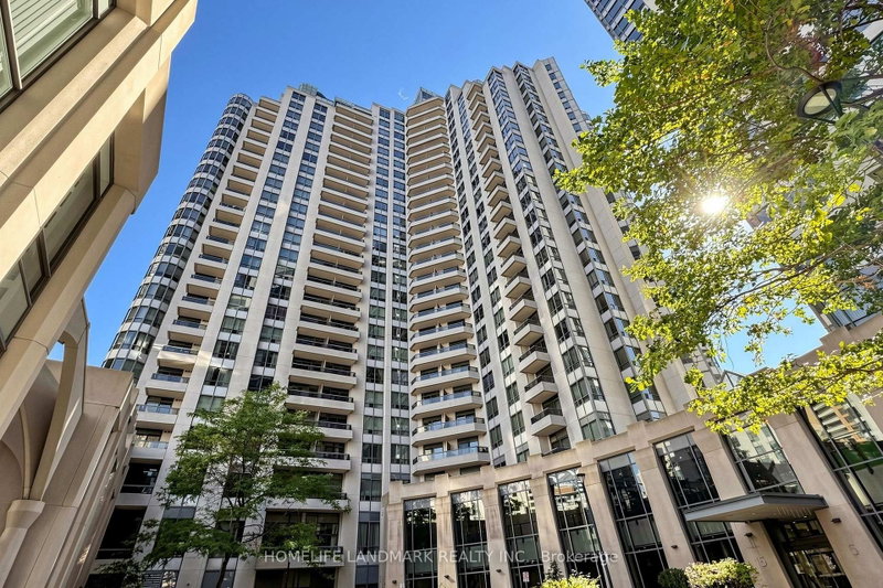 220 - 15 Northtown Way
