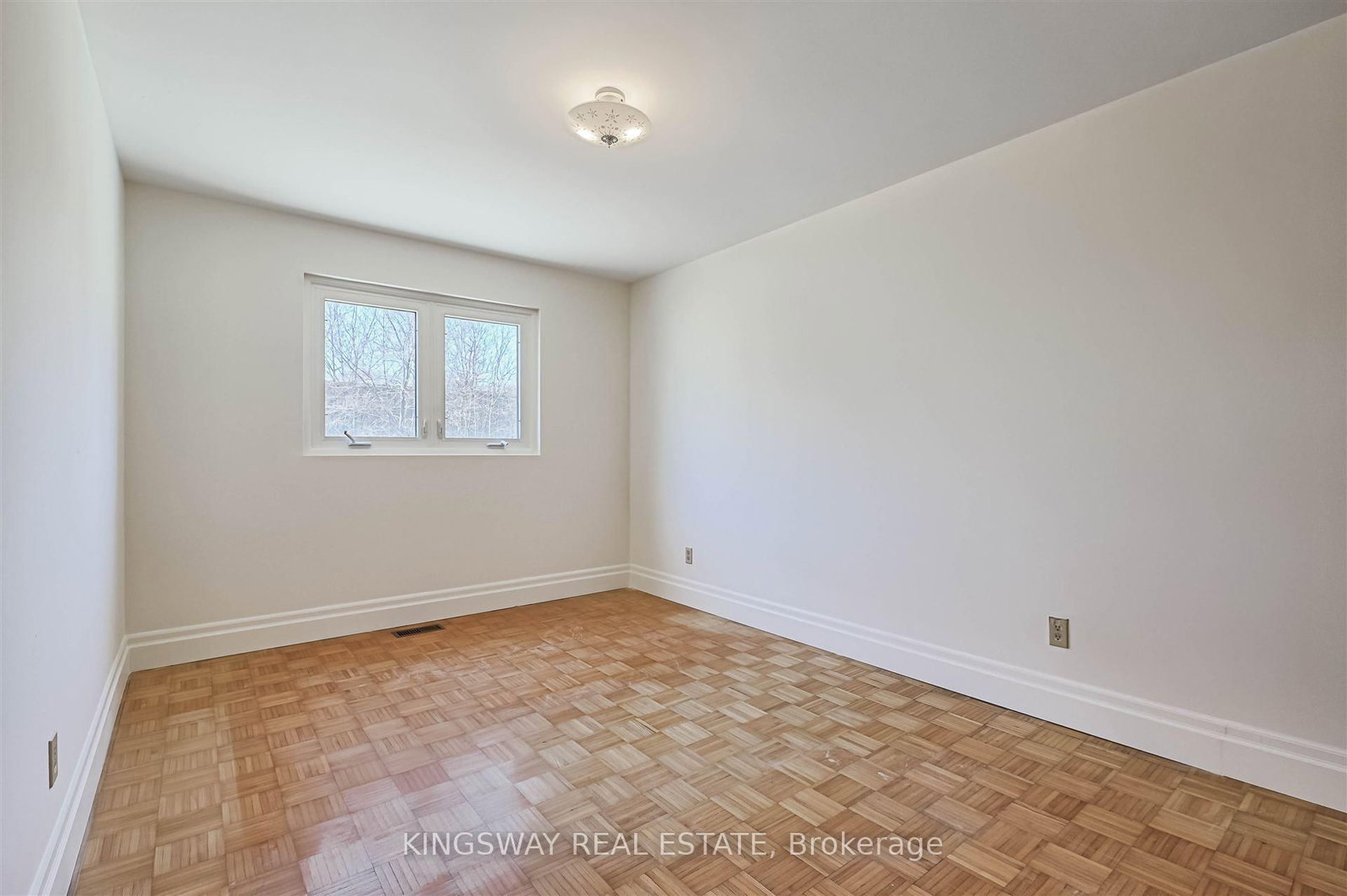 184 Edmonton Drive • Toronto, ON photo 8