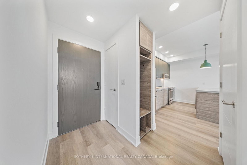 404 - 484 Spadina Avenue