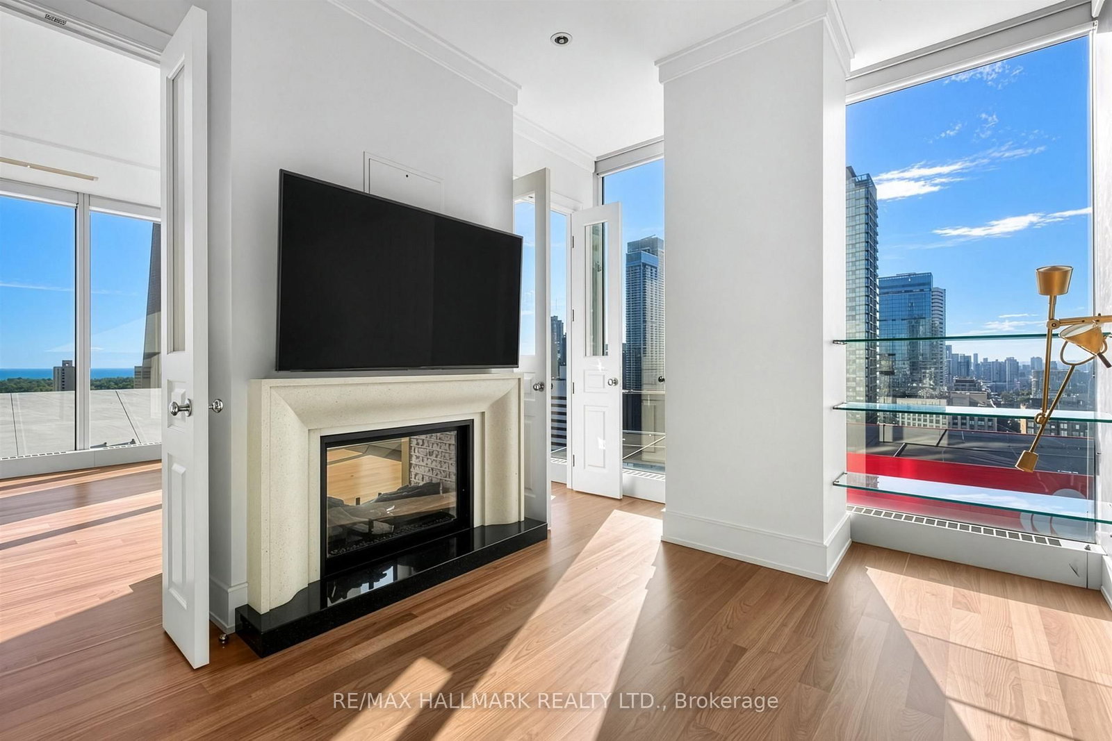 2306-183 Wellington St, Toronto, view 26