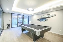 28 Wellesley St E photo 3