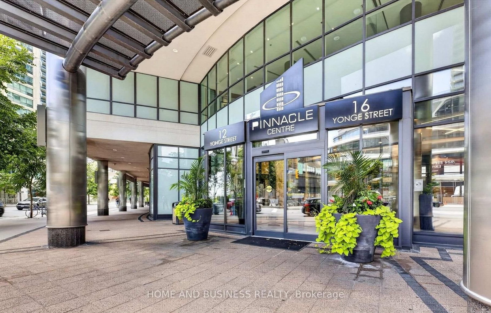 12 Yonge Street • #1505 • Toronto, ON photo 2