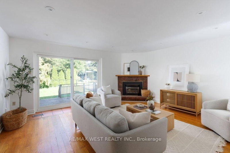 256 Erskine Avenue
