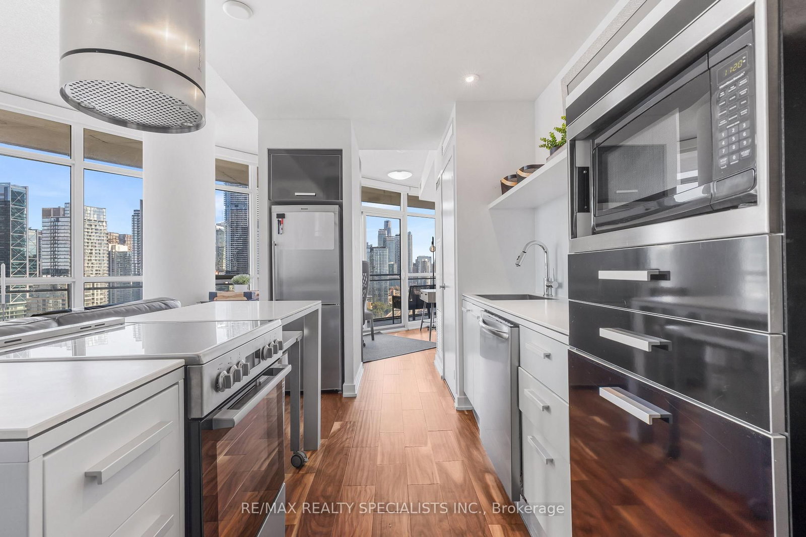 38 Dan Leckie Way • #2908 • Toronto, ON photo 9