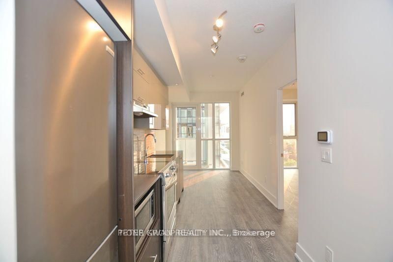 1002 - 188 Fairview Mall Drive