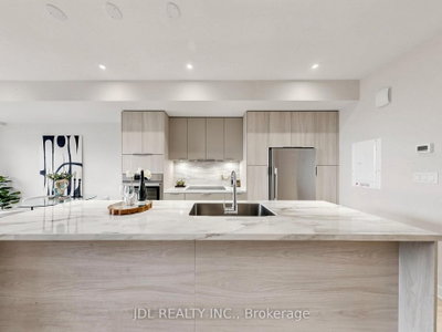 28 Sonic Way • Toronto, ON photo 4