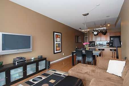 Lph03 - 219 Fort York Blvd, Toronto, M5V1B1 | Image 2