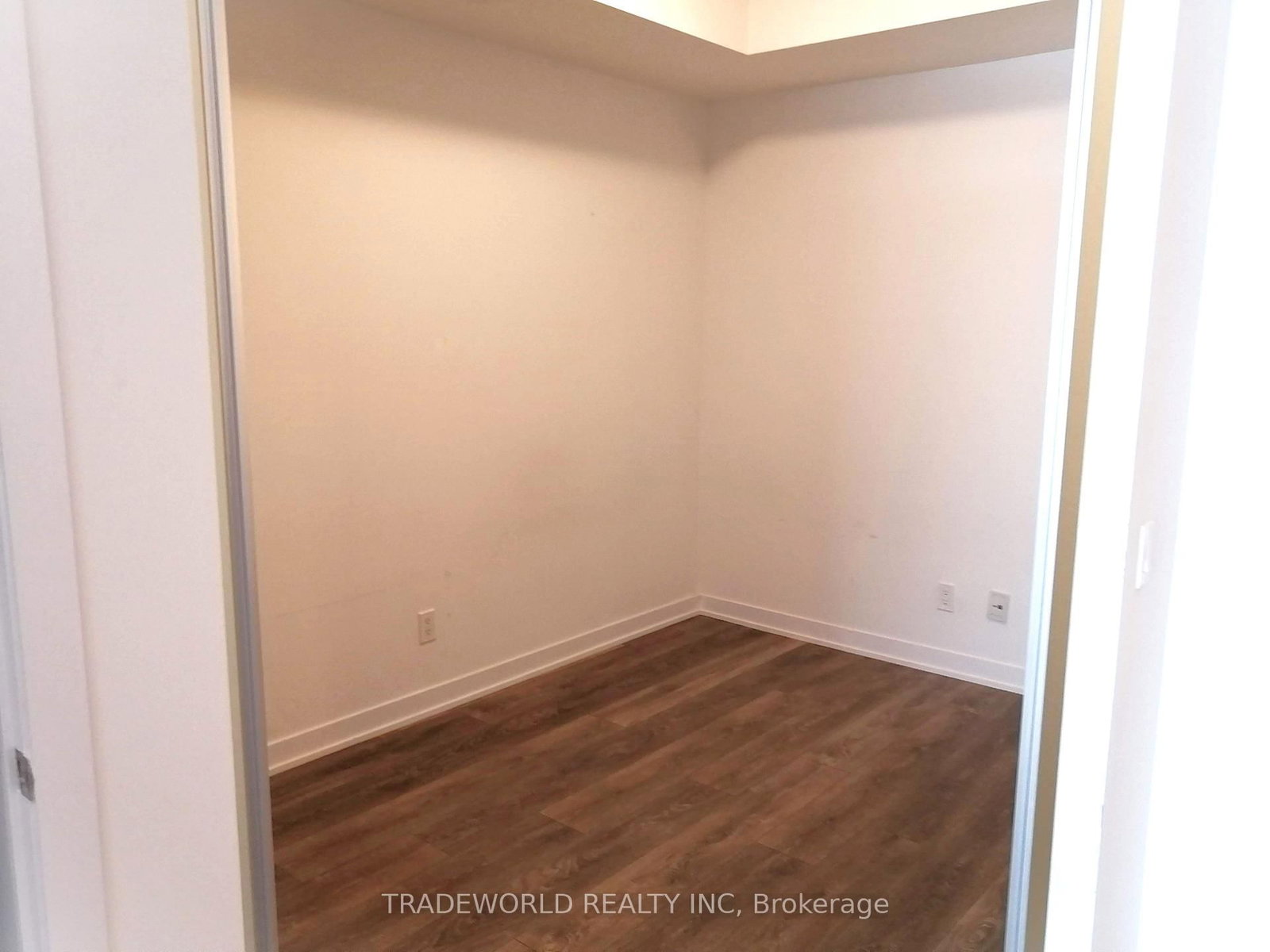 1710-87 Peter St, Toronto, view 6