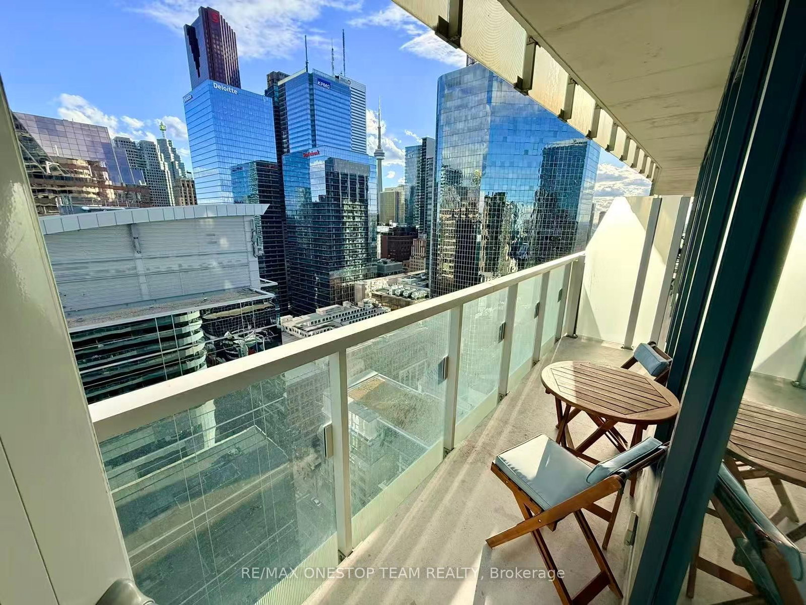 2607-197 Yonge St, Toronto, view 11