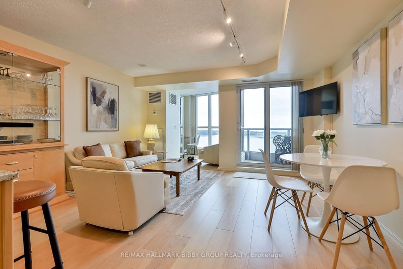 1911 - 208 Queens Quay