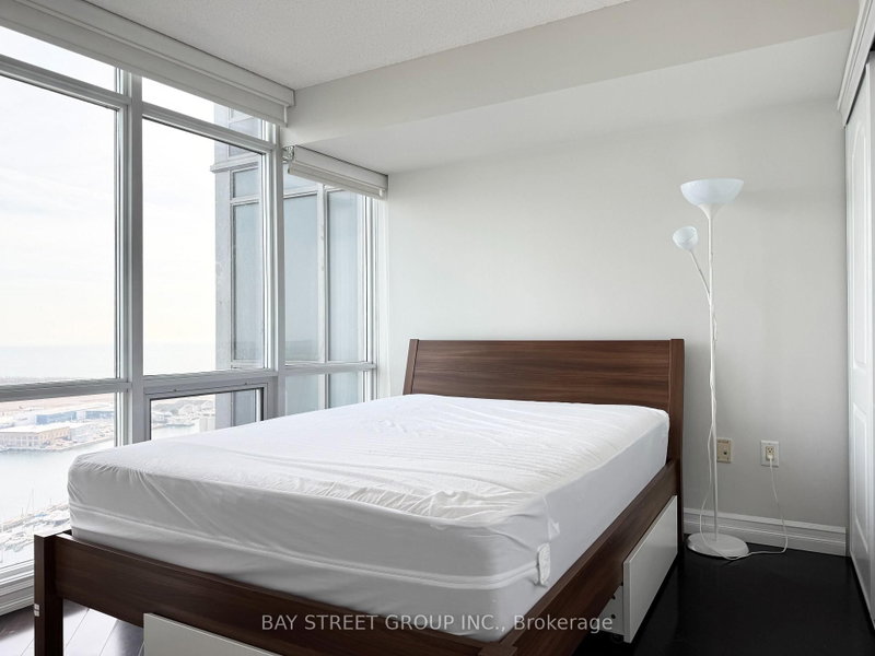 3912 - 11 Brunel Court
