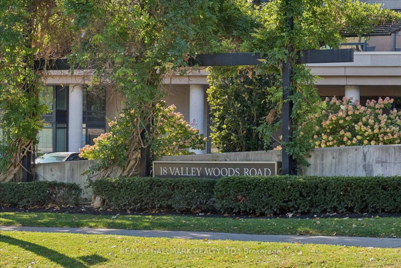 915 - 18 Valley Woods Road