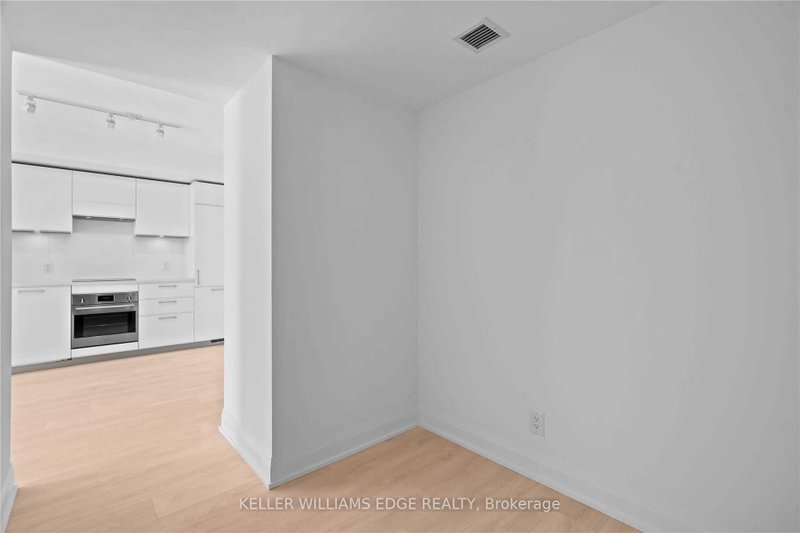 33 Frederick Todd Way photo 5