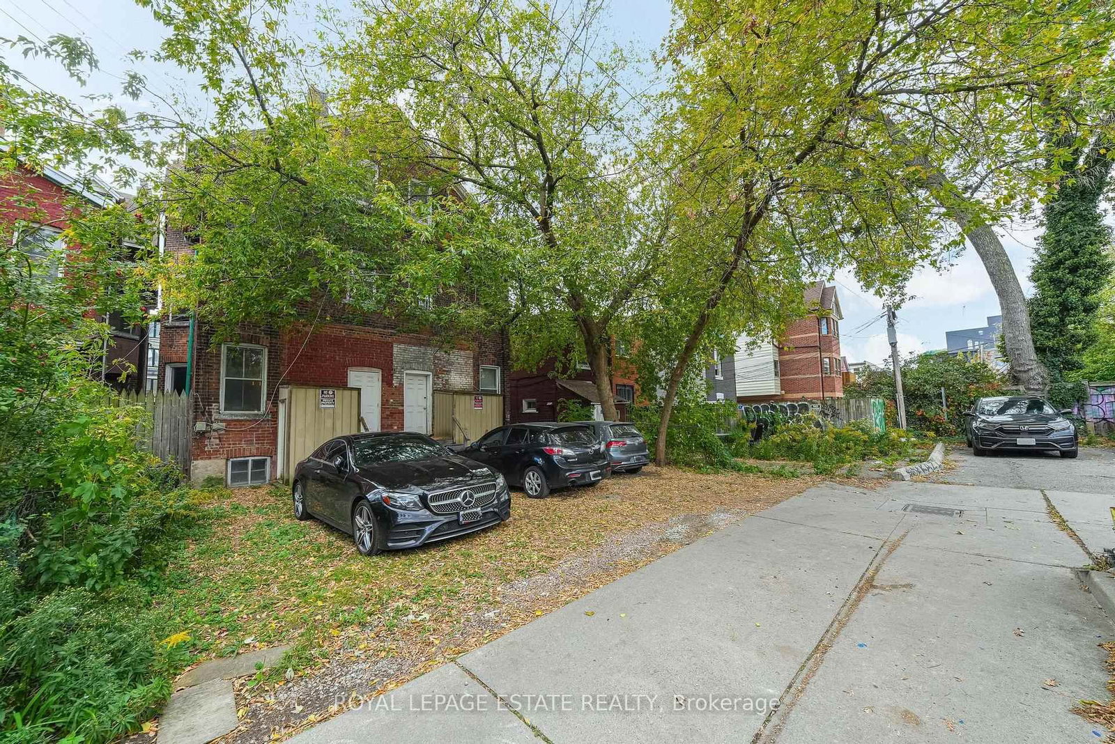 112 Baldwin Street • Toronto, ON photo 41