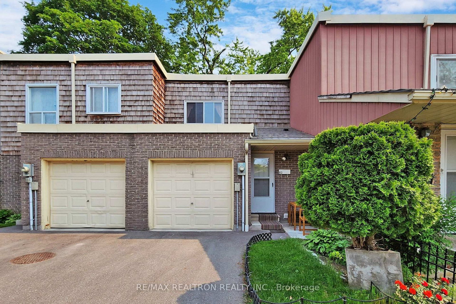 83 Thorny Vine Way • Toronto, ON photo 2