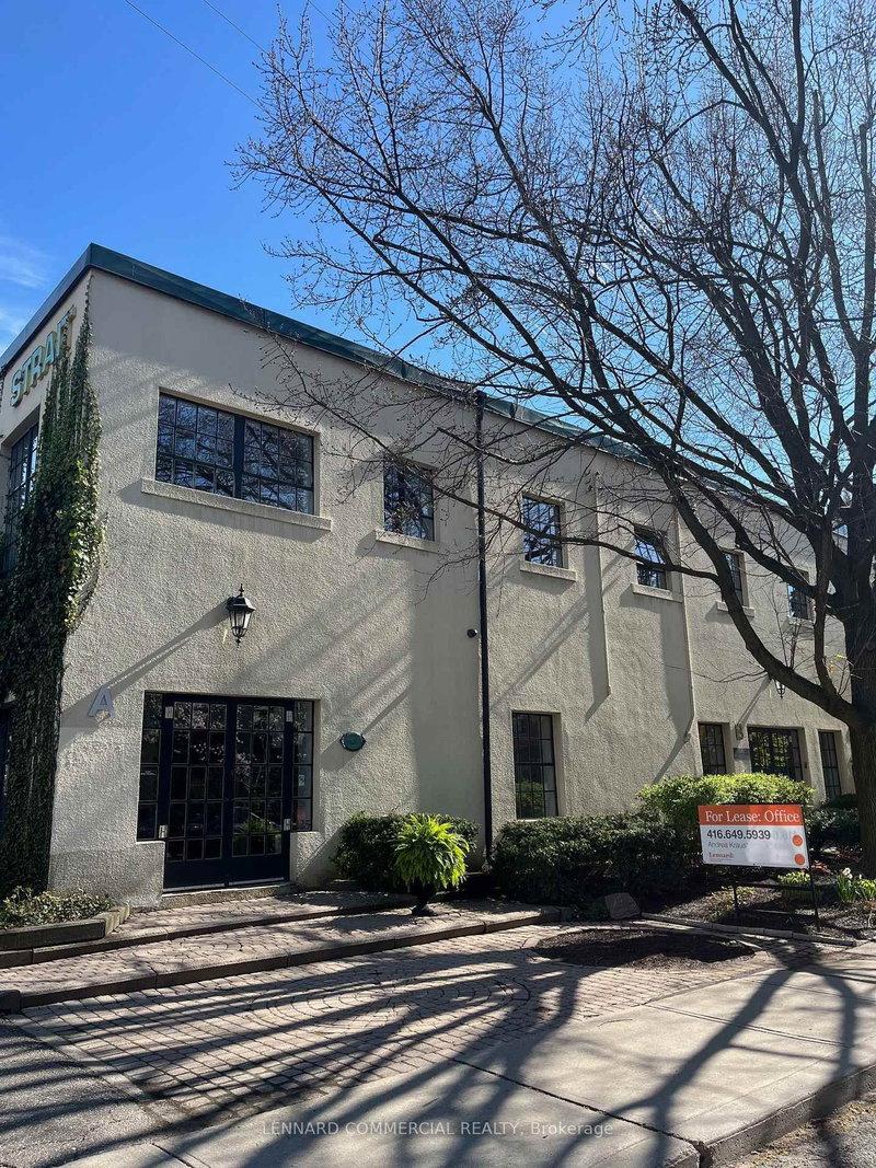 225 Macpherson Ave photo 1