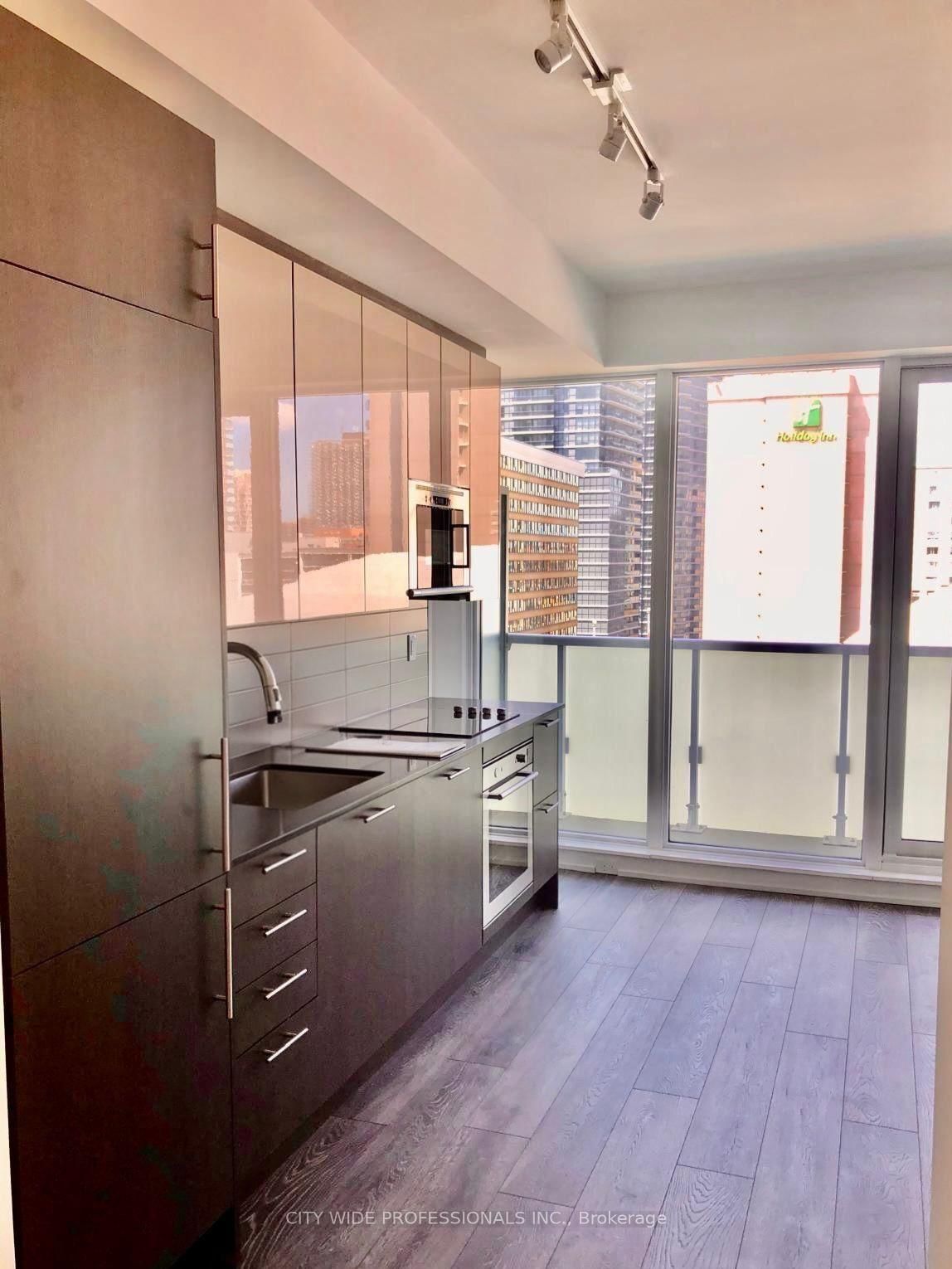 403 Church Street • #1404 • Toronto, ON photo 5