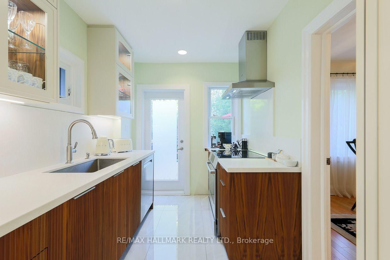 142 Hillsdale Avenue E • Toronto, ON photo 14