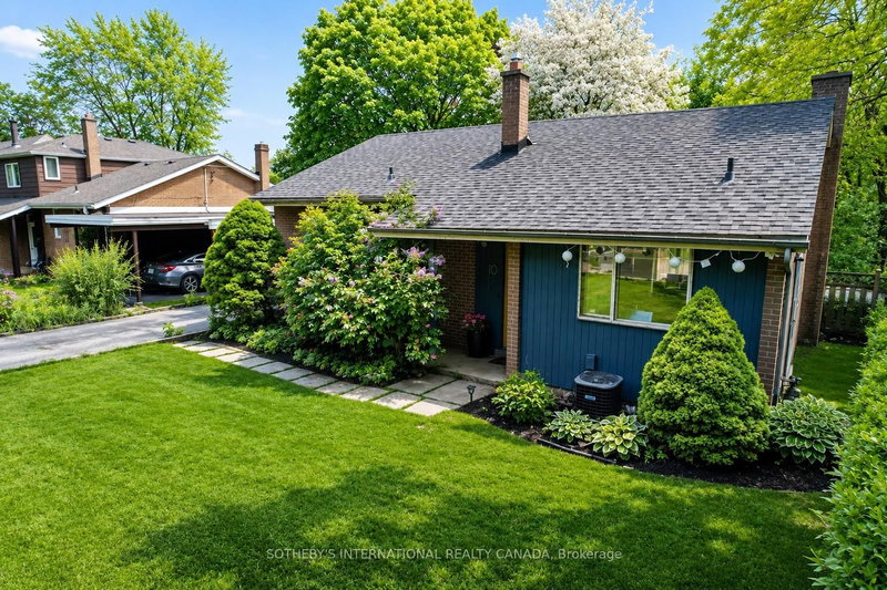 10 Ternhill Cres photo 2