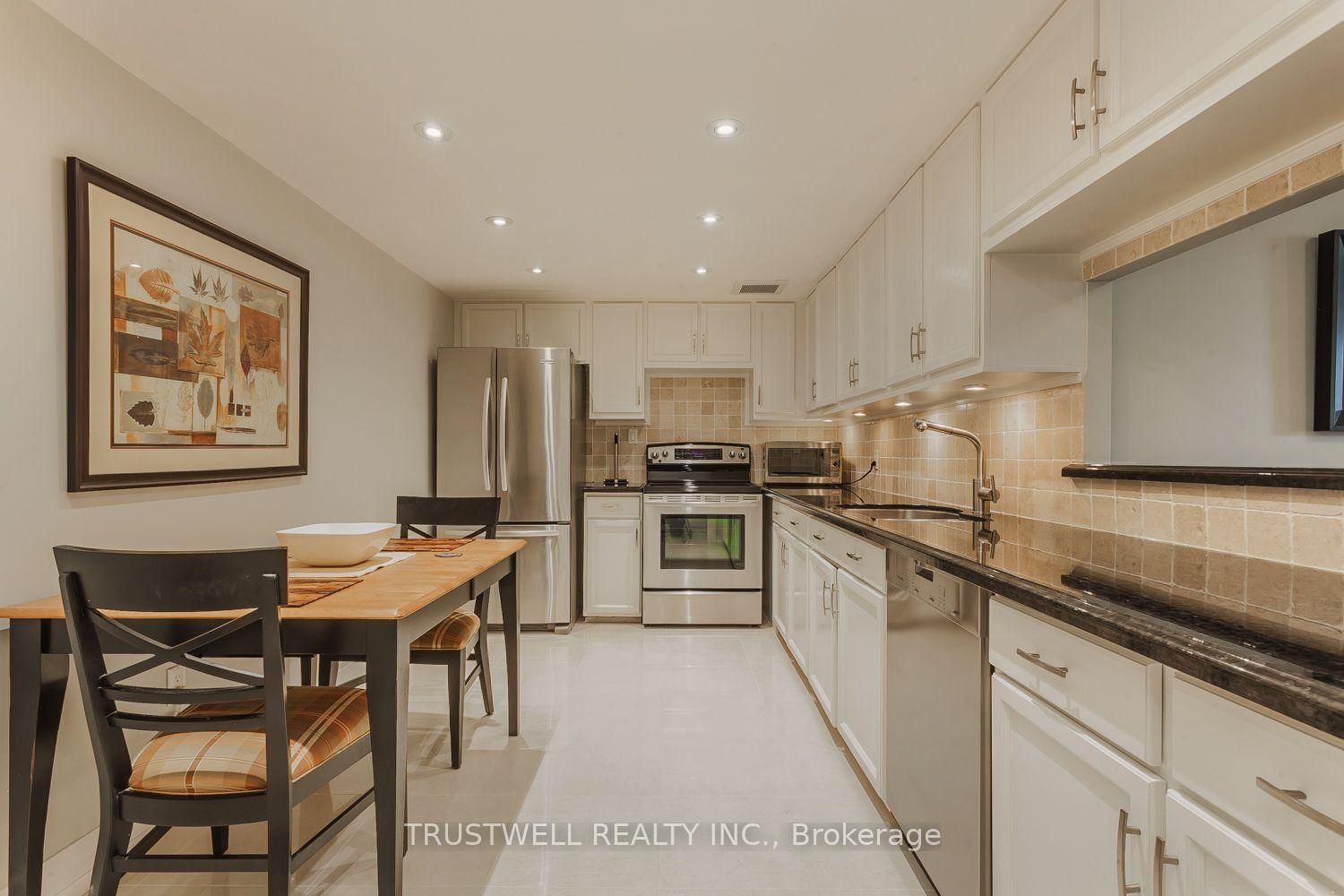 5444 Yonge Street • #206 • Toronto, ON photo 3