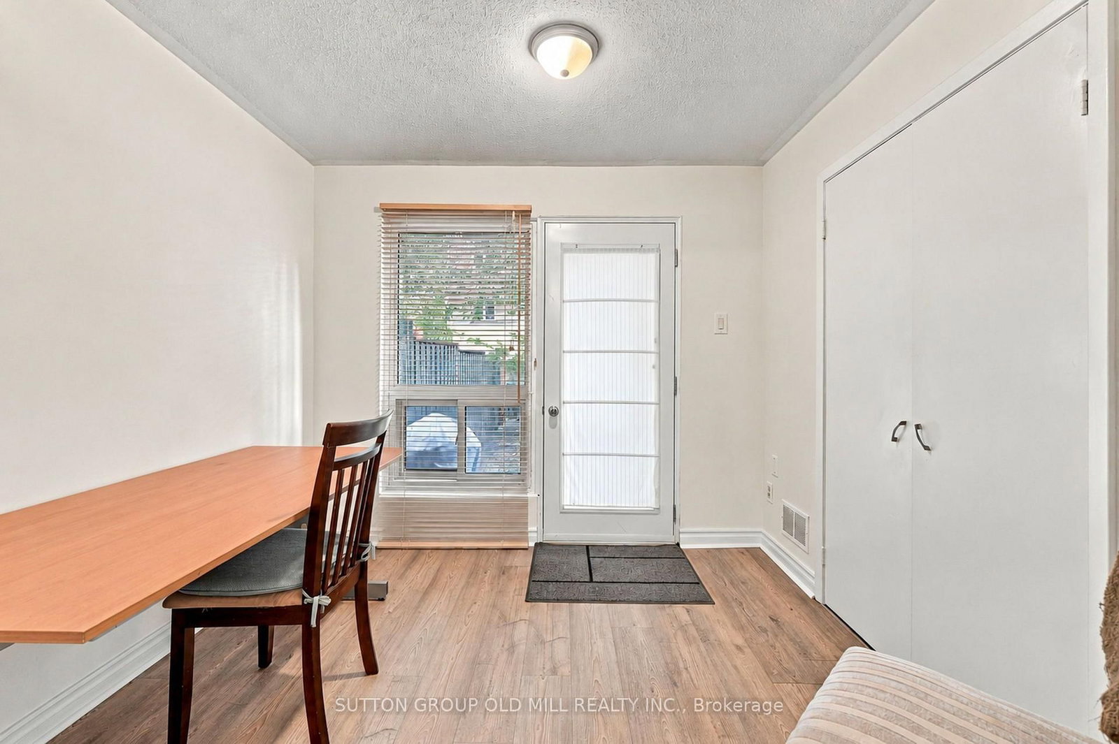 2 Virgo Starway • Toronto, ON photo 25