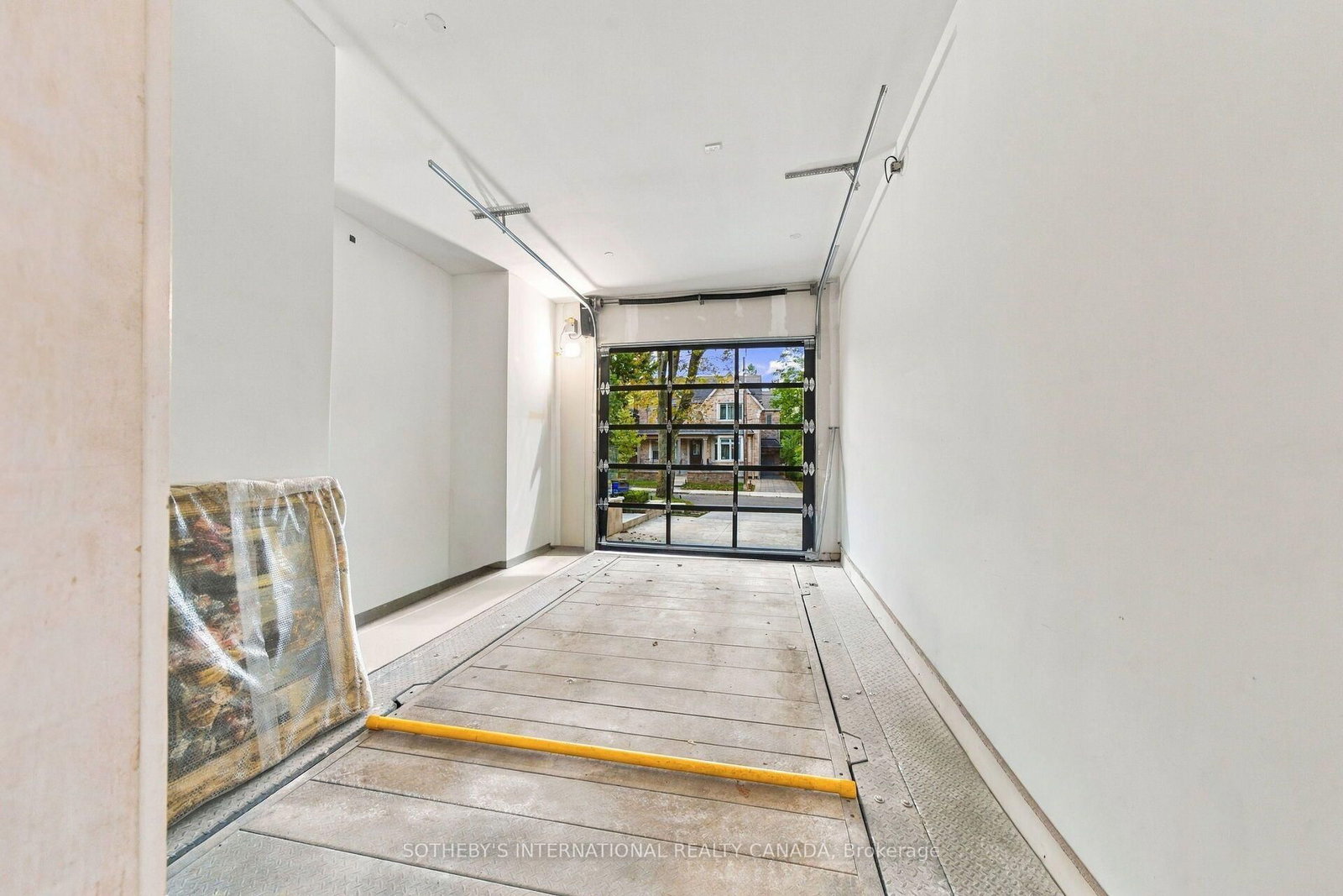 335 Lytton Boulevard • Toronto, ON photo 39
