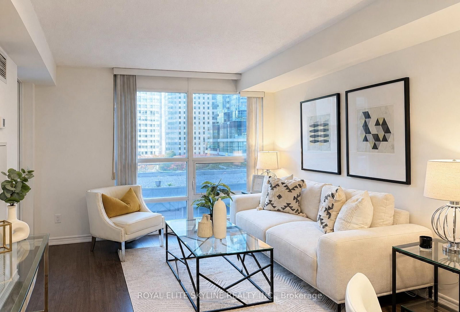 761 Bay Street • #403 • Toronto, ON photo 3