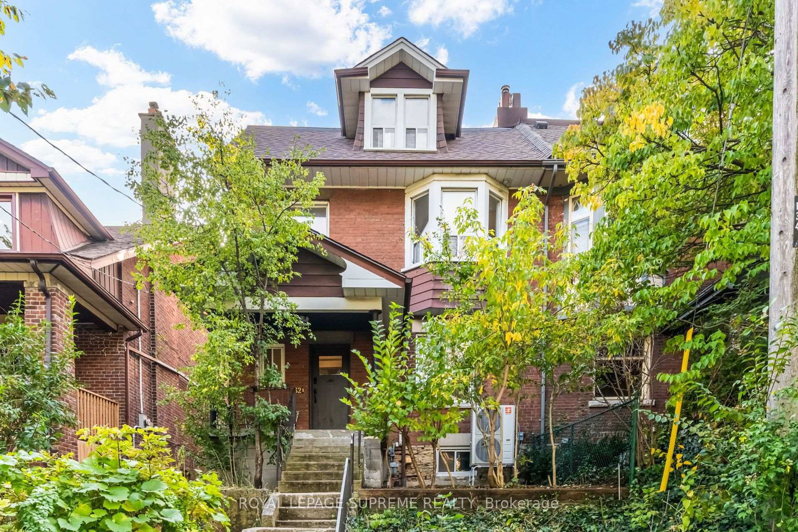 32 Thome Crescent