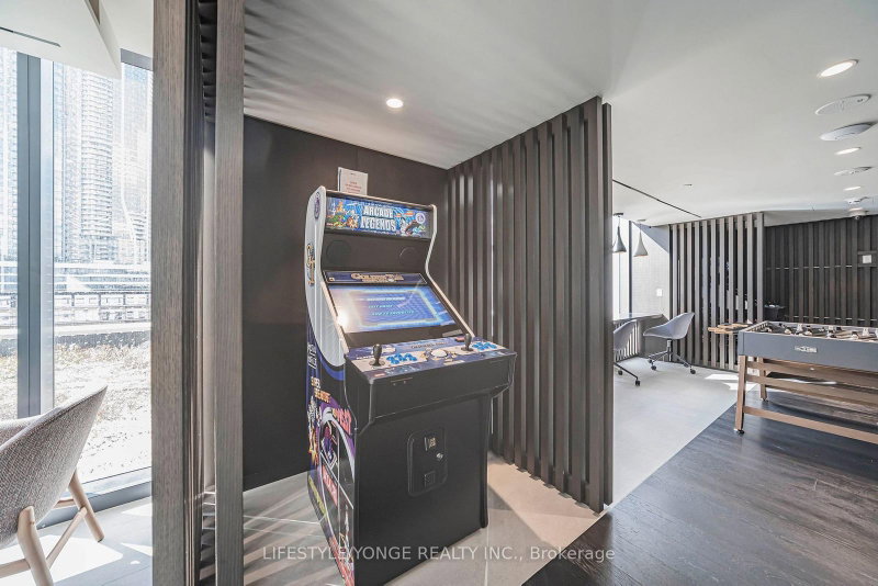 55 Cooper St photo 5