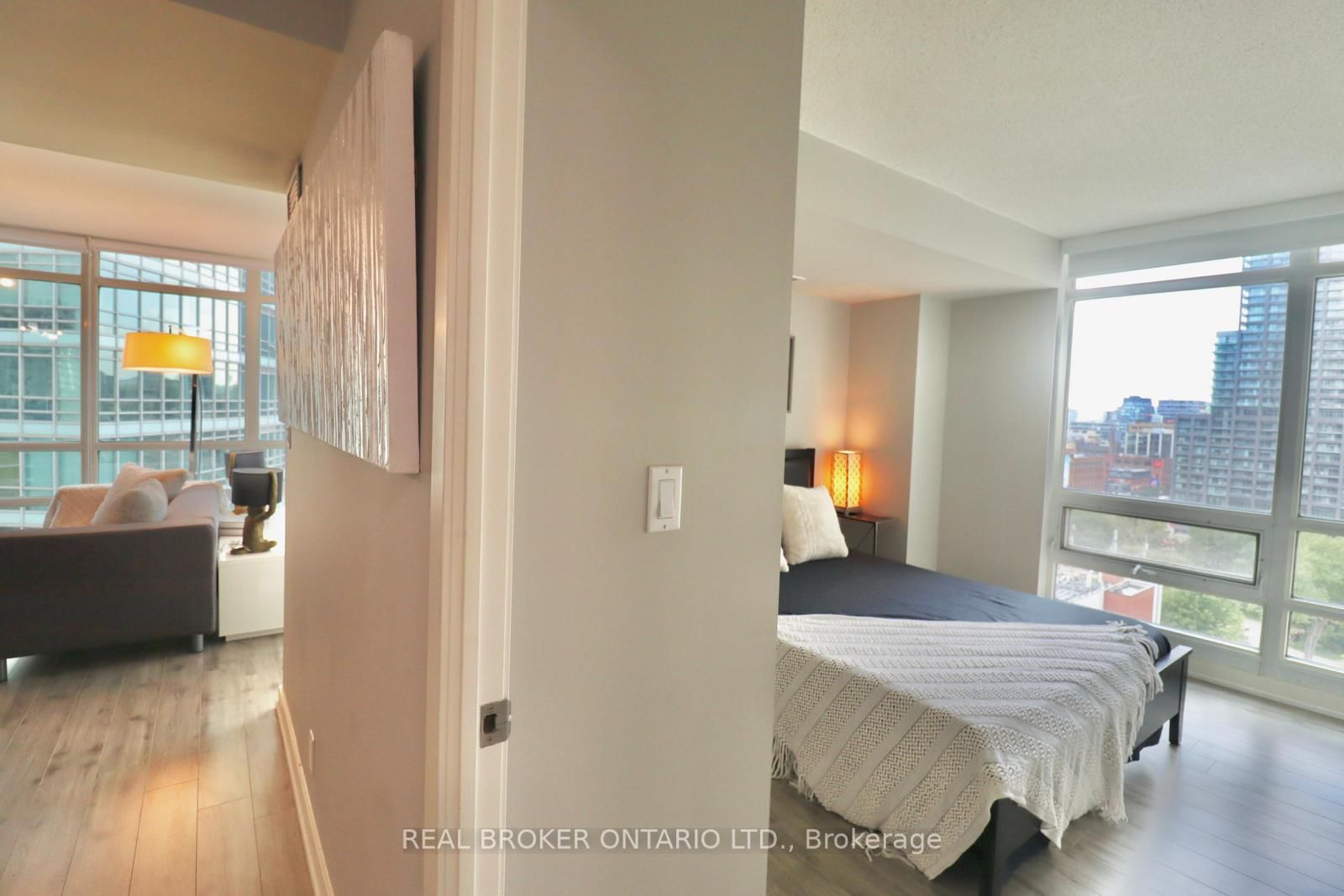 1902-381 Front St, Toronto, view 30