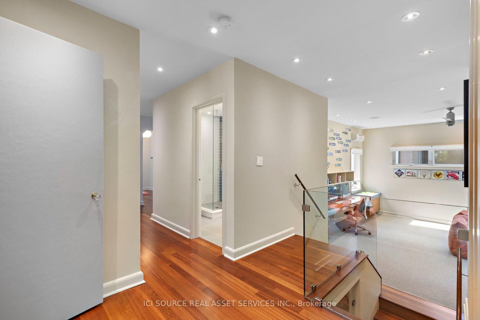 10 Red Oaks Crescent • Toronto, ON photo 16