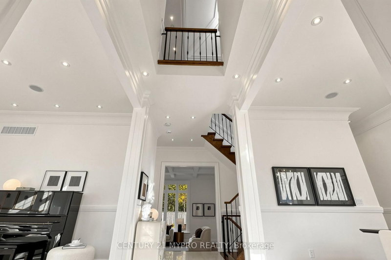 66 Lorraine Dr photo 5