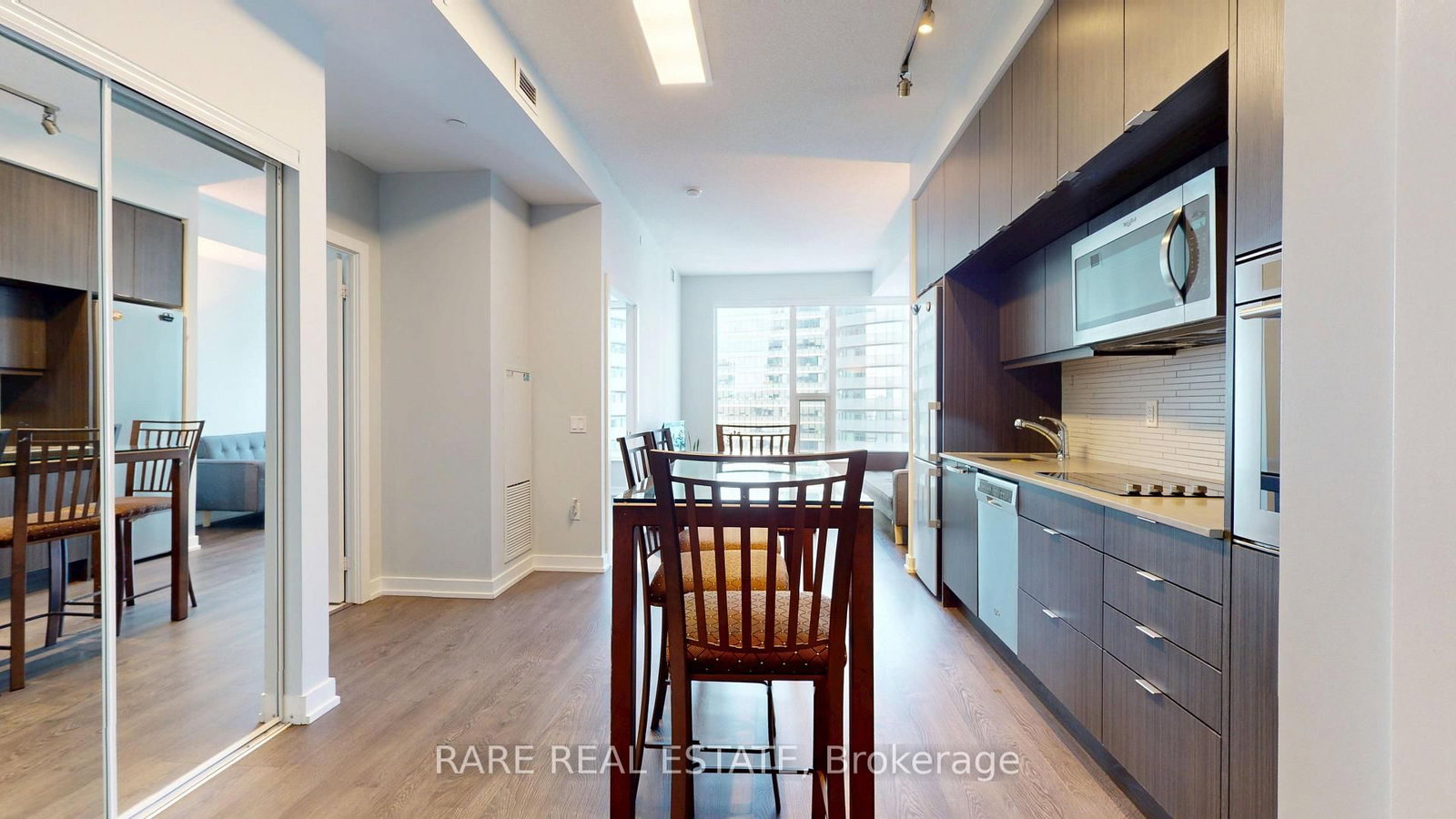 10 York Street • #2802 • Toronto, ON photo 6