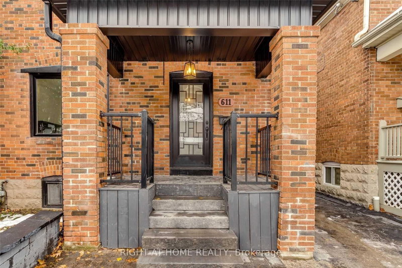 611 Hillsdale Ave E photo 1