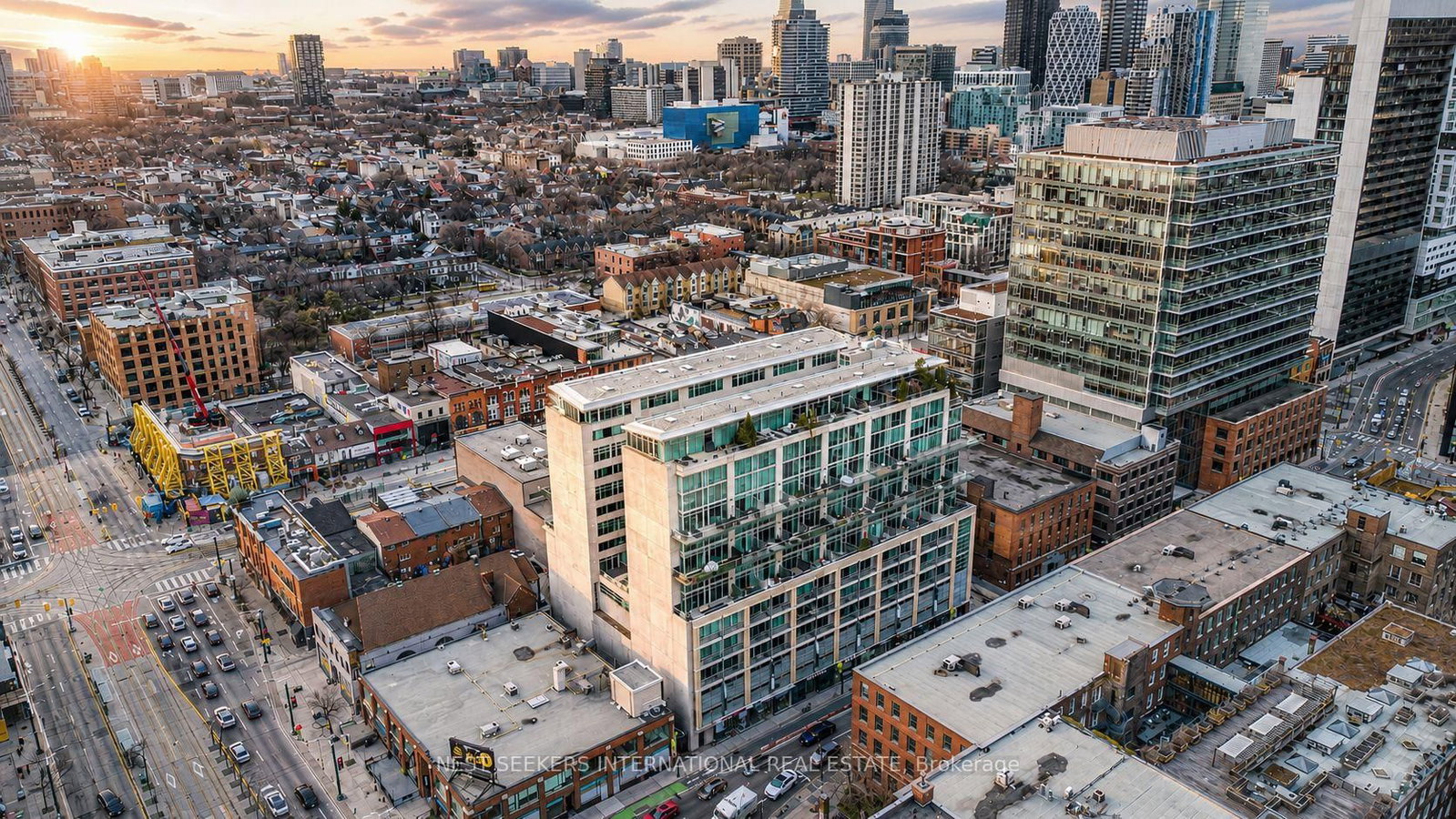 388 Richmond Street W, Unit 519