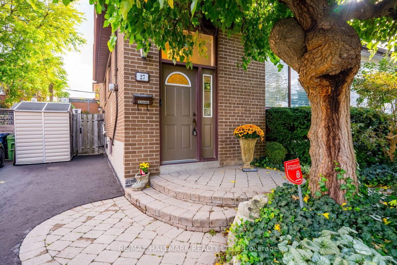 27 Pinebrook Ave photo 3