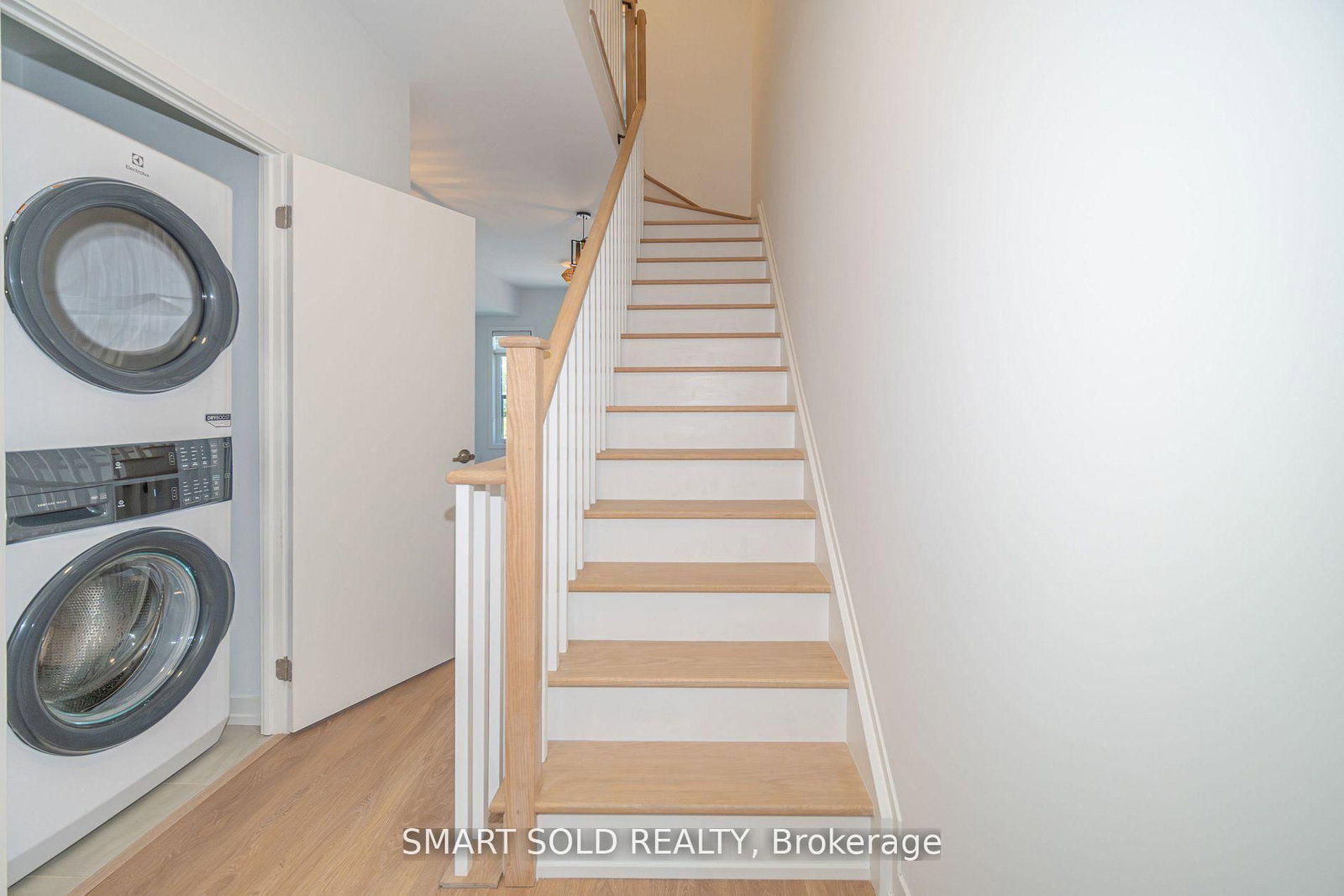 29 Spruce Pines Cres, Toronto, view 21