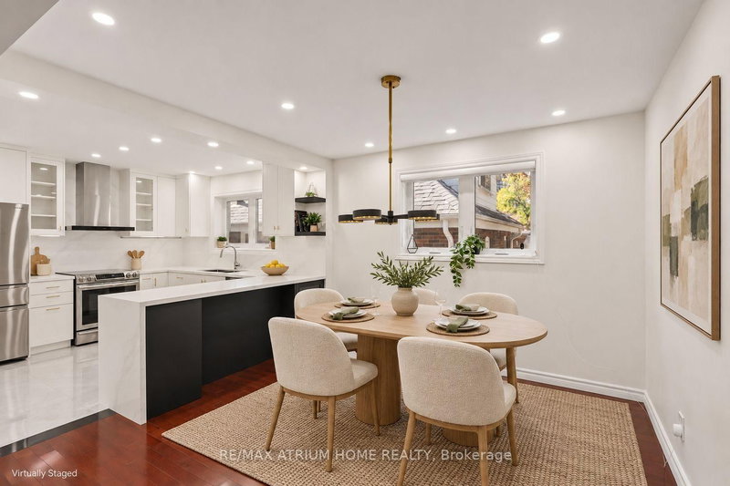 54 Kingsdale Ave photo 5