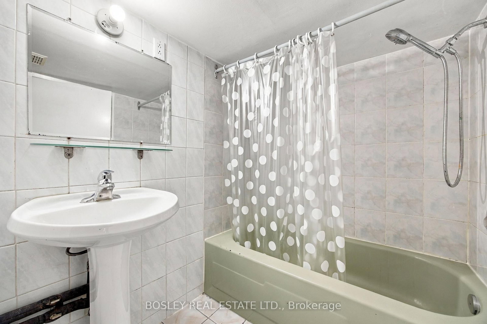 15 Lumbervale Avenue • Toronto, ON photo 46