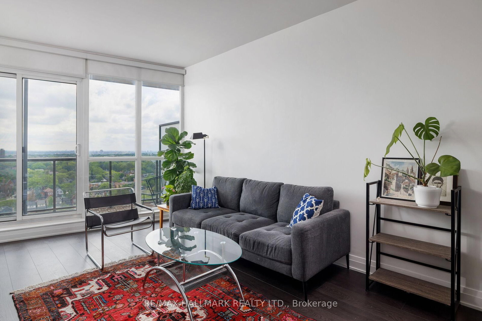 530 St Clair Avenue W • #1401 • Toronto, ON photo 8