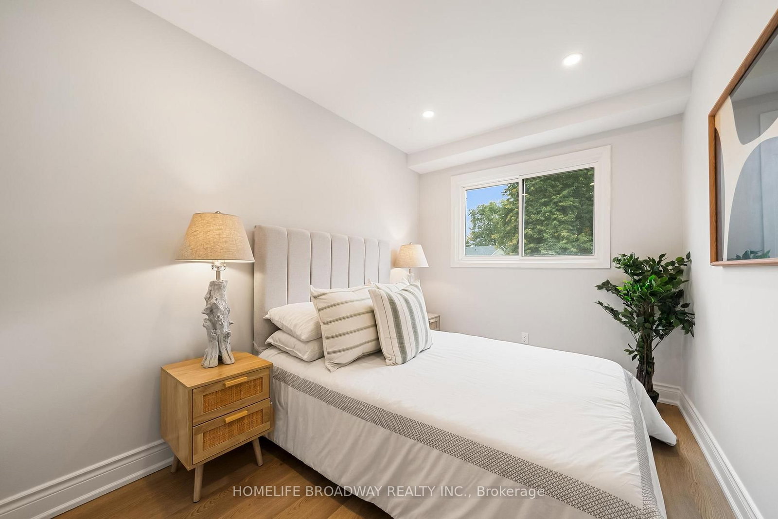 44 Hollyberry Trail • Toronto, ON photo 21