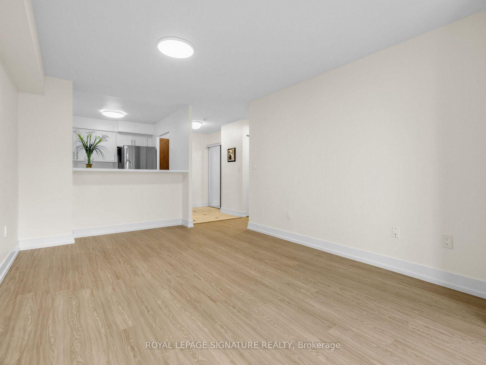 28 Pemberton Avenue • #1009 • Toronto, ON photo 7