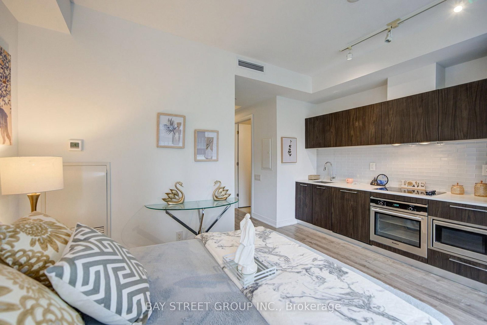 50 Charles Street E • #902 • Toronto, ON photo 15