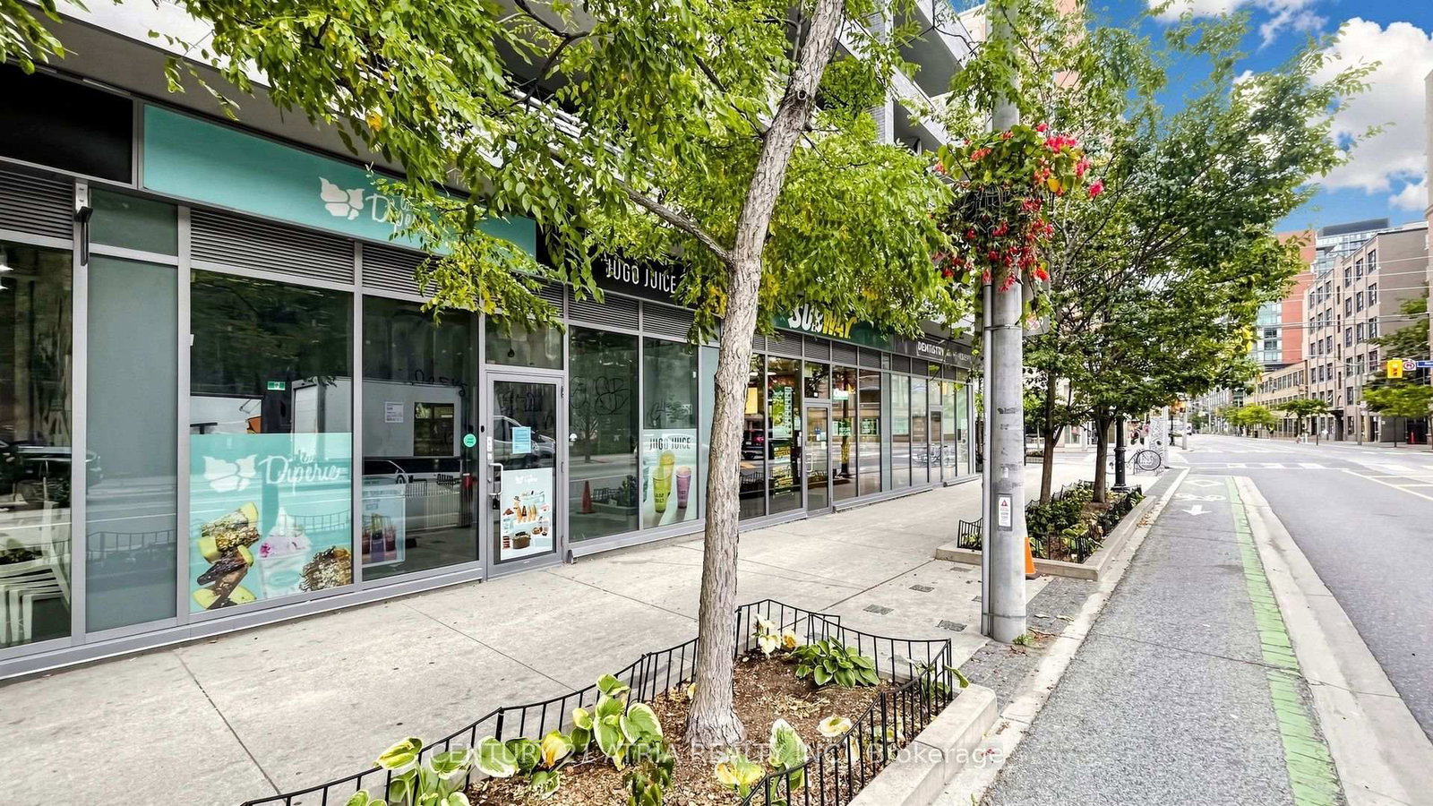 1013-320 Richmond St, Toronto, view 30