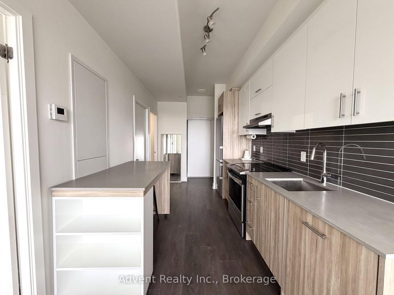1113 - 180 Fairview Mall Drive