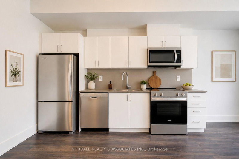 1680 Victoria Park Ave photo 4