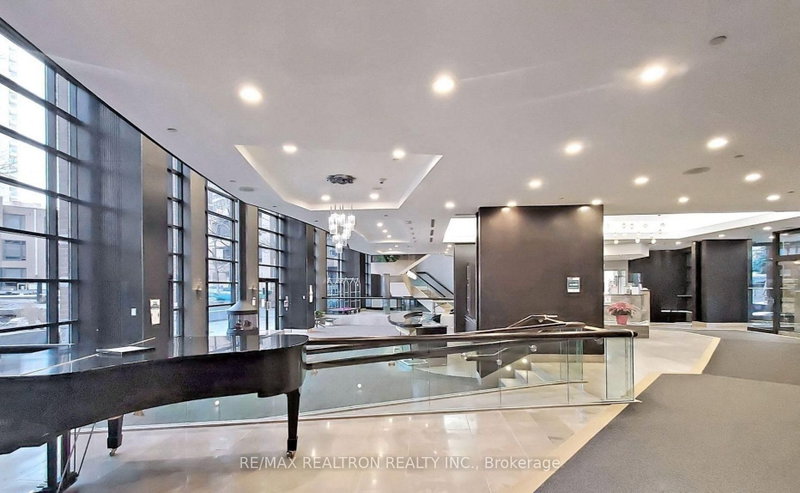 33 Sheppard Ave E photo 3